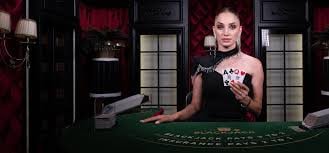 Antarmuka meja Bandar Poker di sambeltoto dengan kontrol permainan yang jelas